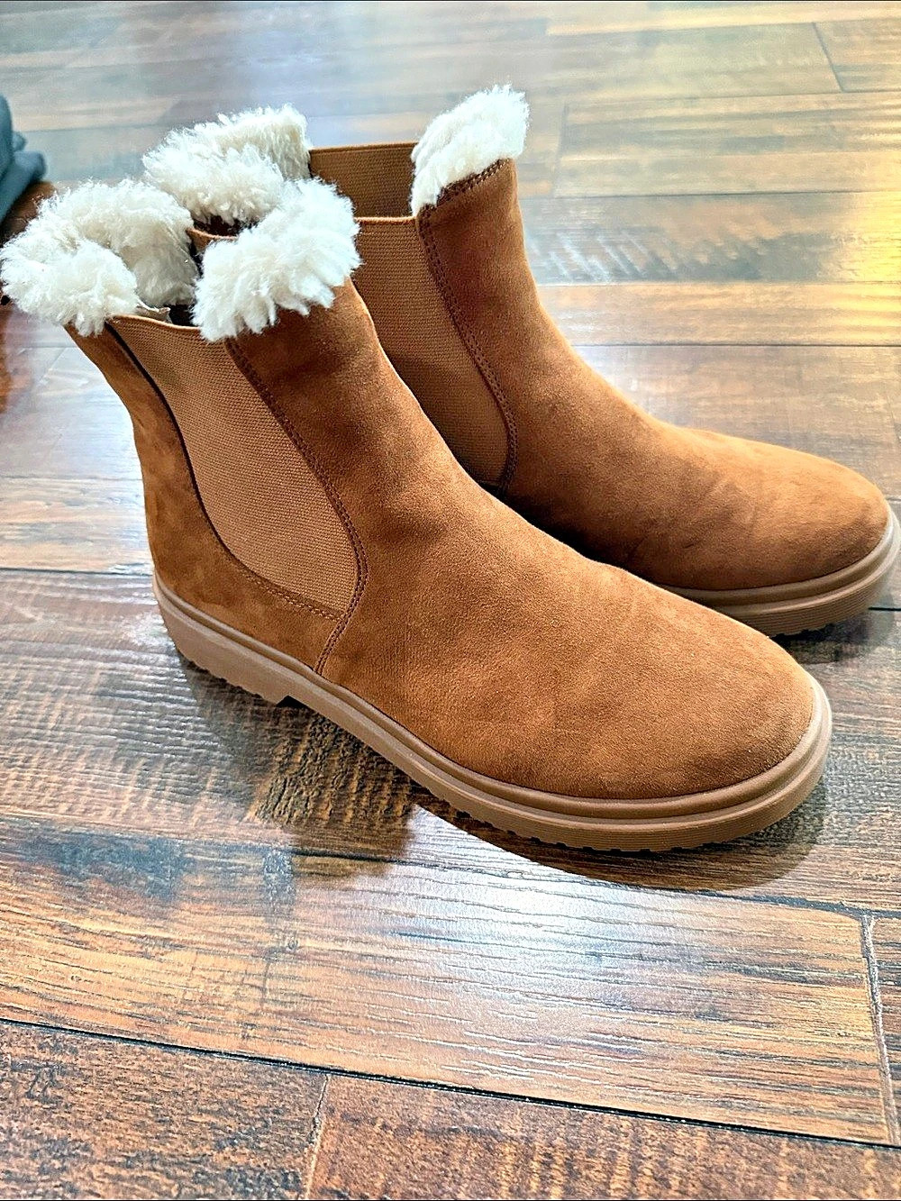 American Eagle Suede Booties Brown with White Fur US 8